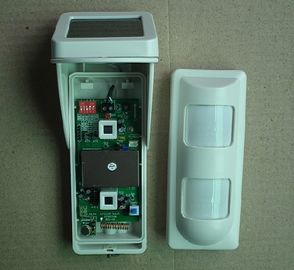 De openluchtdetectors van de Alarmmotie met de opsporingstechnologie van het Zonnemachts onafhankelijke dubbele element PIR